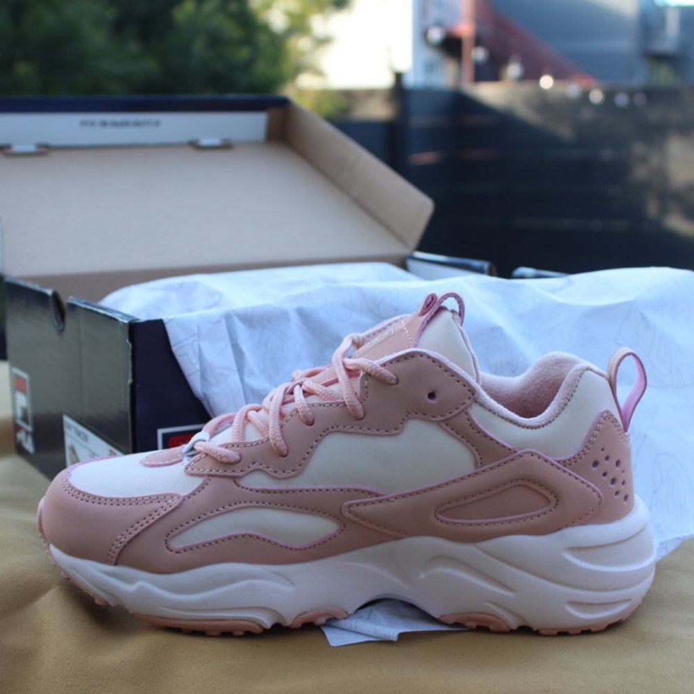 Fila Women's Ray Tracer Sneakers